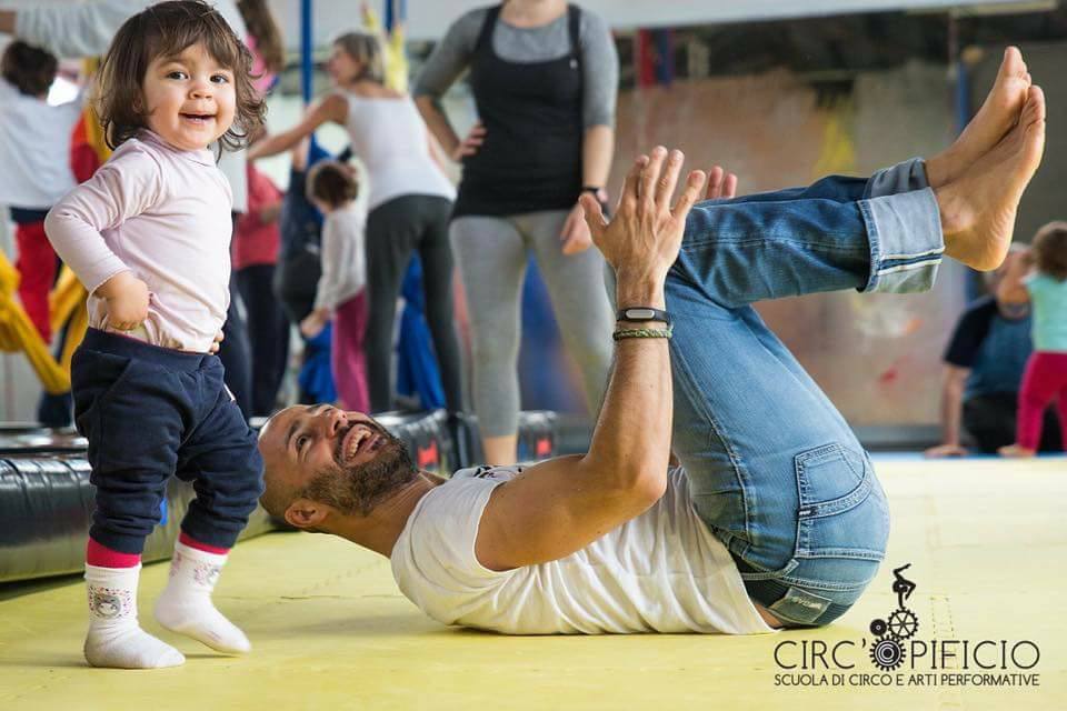 http://www.circopificio.it/wp-content/uploads/2018/03/circus-family-fathers-day.jpg